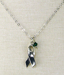 Green Awareness Necklace for Prostate, Ovarian, Kidney Cancer, Leukemia