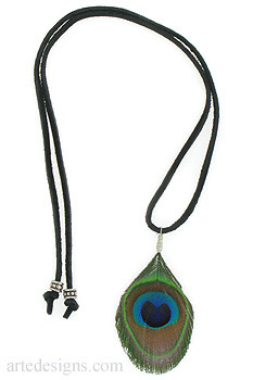 Round Peacock Eye Feather Necklace 
