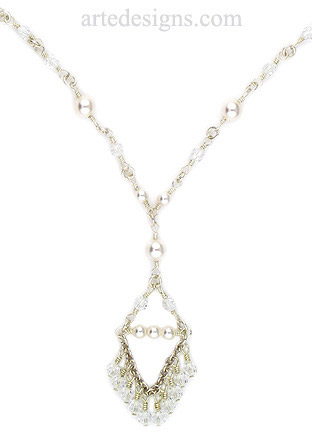 Twinkling Pearl and Crystal Necklace
